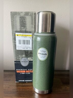 Stanley L.L.Bean Legacy Vacuum Bottle, 1.1 Quart Thermos Hammerton Green